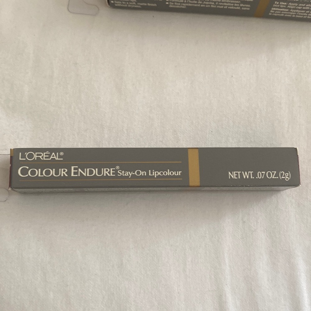 L’Oréal Color Endure Stay on Lipstick #730 Wine & Dine